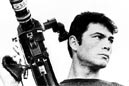 Robert Forster in cooler Pose: Der Film "Medium Cool" von Regisseur Haskell Wexler aus dem Jahre 1969.
Robert Forster in cooler Pose: Der Film "Medium Cool" von Regisseur Haskell Wexler aus dem Jahre 1969.