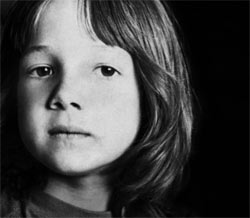 Ein Kind, das gerne Gras kaut: Ralph Arlyck begibt sich 
in seinem Dokumentarfilm "Following Sean" auf 
die Suche nach dem Protagonisten seines Films von 1968.



