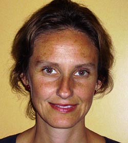 Zur Person:
Bettina Weidinger ist seit 11 Jahren als Sozialarbeiterin und Sexualberaterin u.a. beim Jugendonline-Portal rbx.at tätig. Gemeinsam mit Wolfgang Kostenwein leitet sie das Institut für Sexualpädagogik.
Zur Person:
Bettina Weidinger ist seit 11 Jahren als Sozialarbeiterin und Sexualberaterin u.a. beim Jugendonline-Portal rbx.at tätig. Gemeinsam mit Wolfgang Kostenwein leitet sie das Institut für Sexualpädagogik.
