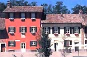 Im Hof des weitläufigen Gehöfts, hier wird gegessen, und das nicht zu knapp.
Cascina CaremmaStrada per il Ticino20080 Besate/MailandItalien0039029050020www.caremma.comSchlemmen bis zum Umfallen für 18 Euro pro Person.
Im Hof des weitläufigen Gehöfts, hier wird gegessen, und das nicht zu knapp.
Cascina CaremmaStrada per il Ticino20080 Besate/MailandItalien0039029050020www.caremma.comSchlemmen bis zum Umfallen für 18 Euro pro Person.