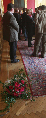 Ihren Blumenstrauß wollte Laska nicht annehmen. Ihren Blumenstrauß wollte Laska nicht annehmen.