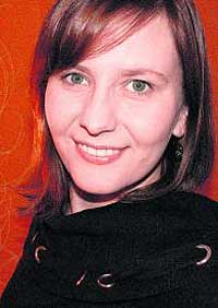 Nicole Nesvacil: von der Astronomie zur Medizinphysik. Nicole Nesvacil: von der Astronomie zur Medizinphysik.