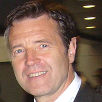 Michael Rolf Müller (55) ist seit 2007 Leiter der Abteilung für Thoraxchirurgie
am Sozialmedizinischen Zentrum Baumgartner Höhe. Michael Rolf Müller (55) ist seit 2007 Leiter der Abteilung für Thoraxchirurgie
am Sozialmedizinischen Zentrum Baumgartner Höhe.