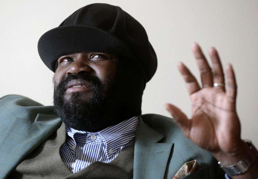 Gregory Porter Der samtige Sound eines Kniefalls Albumkritiken 2017 derStandard.at › Kultur