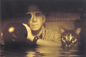 Nur kurz aufgetaucht: Chris Marker mit Katze Guillaume-en-Egypte. Nur kurz aufgetaucht: Chris Marker mit Katze Guillaume-en-Egypte.