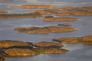 Die "Schwedische Riviera" entlang der Westküste ist ein Tummelplatz für Stars, die hier ihre Sommervillen haben. Die "Schwedische Riviera" entlang der Westküste ist ein Tummelplatz für Stars, die hier ihre Sommervillen haben.