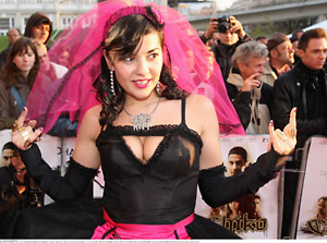 Foto: WALLOCHA,STEPHAN/Action Press/pi Artikelbild: Mieze Medusa über Lady-Bitch-Ray: "Die Sexkarte zu spielen ist sicher eine Schiene. Die Frage ist, ob das langfristig funktioniert." - Foto: WALLOCHA,STEPHAN/Action Press/pi