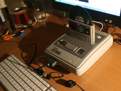 SNES mit Acer-Netbook-Innereien SNES mit Acer-Netbook-Innereien