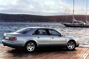 1994: Die "Umkehrung der Gewichtsspirale" mit dem Audi A8.