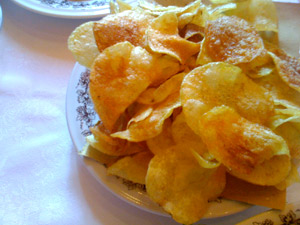 Die Chips zum Fleisch hätt's nicht gebraucht. Waren aber sehr okay, sagt die Vegetarierin. Die Chips zum Fleisch hätt's nicht gebraucht. Waren aber sehr okay, sagt die Vegetarierin.