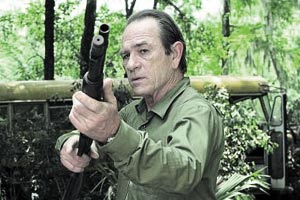 Tommy Lee Jones jagt als Dave Robicheaux in und um New Orleans einen Mörder und seine eigenen Dämonen: "In The Electric Mist" von Bertrand Tavernier