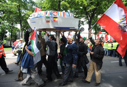 Auch in Wien kam es am Freitag zu Demonstrationen. Auch in Wien kam es am Freitag zu Demonstrationen.