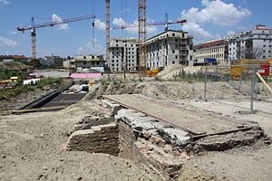 Bis voraussichtlich Ende Juli muss die Stadtarchäologie ihre Arbeit abgeschlossen haben Bis voraussichtlich Ende Juli muss die Stadtarchäologie ihre Arbeit abgeschlossen haben