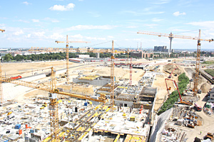 Von der Aussichtsplattform aus, kann man die gesamte Hauptbahnhofbaustelle überblicken.
