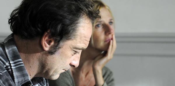 Große Gefühle, keine Worte: Vincent Lindon als Jean und Sandrine Kiberlain als seine angebetete Mademoiselle Chambon. 