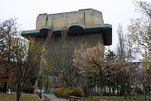 Der Leitflakturm im Arenbergpark im dritten Bezirk ist seit Jahrzehnten verschlossen. Der Leitflakturm im Arenbergpark im dritten Bezirk ist seit Jahrzehnten verschlossen.