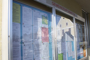 Gemeindeinformation in Fohnsdorf. Von der Einsetzung des Regierungskommissärs war dort nichts zu lesen. Gemeindeinformation in Fohnsdorf. Von der Einsetzung des Regierungskommissärs war dort nichts zu lesen.