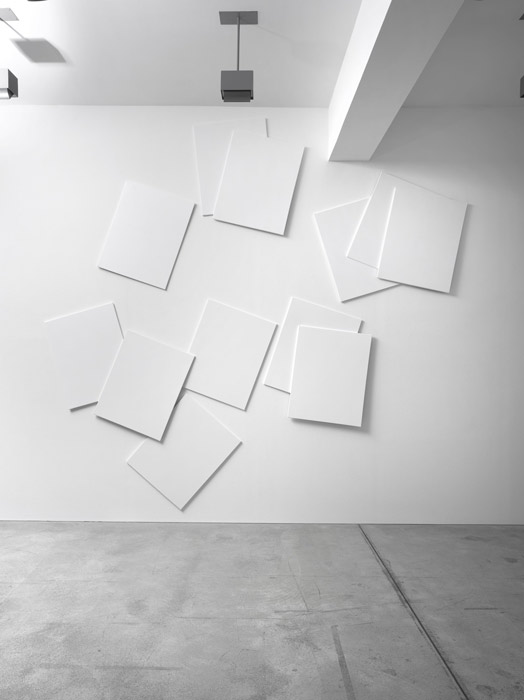 Caravaggios Rosenkranzmadonna wird nach der Défiguration von François 
Morellet zu einer abstrakten Komposition. 