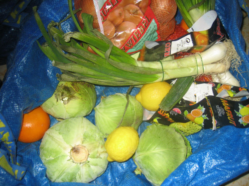 Obst, Gemüse, Brot, Milchprodukte - in der Stadt landet naturgemäß mehr im Mist als auf dem Land.