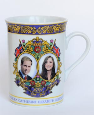 Abwarten und Tee trinken, für Catherine Elizabeth Middleton, Tochter aus
bürgerlichem Haus, hat es sich gelohnt. Am 29. April wird sie Prinz
Williams Frau - und endlich Prinzessin! Abwarten und Tee trinken, für Catherine Elizabeth Middleton, Tochter aus
bürgerlichem Haus, hat es sich gelohnt. Am 29. April wird sie Prinz
Williams Frau - und endlich Prinzessin!