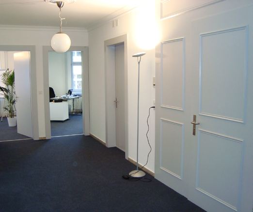 Die Umgebung im Büro ist sehr reizarm, Bilder an den Wänden würden nur stören