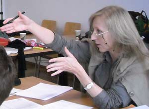 Siobhán Mullins arbeitet und lebt sie als Rhetorik-, Weiterbildungs- und Englischlehrerin in Innsbruck Siobhán Mullins arbeitet und lebt sie als Rhetorik-, Weiterbildungs- und Englischlehrerin in Innsbruck