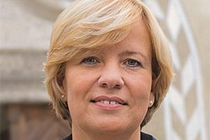 Die Dürnsteiner Bürgermeisterin Barbara Schwarz beerbt die neue Innenministerin Mikl-Leitner. Die Dürnsteiner Bürgermeisterin Barbara Schwarz beerbt die neue Innenministerin Mikl-Leitner.