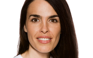 "Unbedingt nach Referenzen
fragen und wie viele Hochzeiten die Agentur schon professionell
organisiert hat", rät Hochzeitsplanerin Evelyne Schärer suchenden Brautpaaren. "Unbedingt nach Referenzen
fragen und wie viele Hochzeiten die Agentur schon professionell
organisiert hat", rät Hochzeitsplanerin Evelyne Schärer suchenden Brautpaaren.