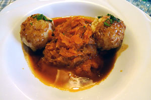 Grammelknödel, bisserl weich, aber herzlich.