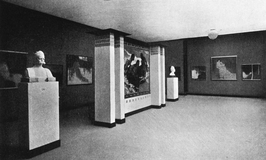 &nbsp;Klimt malte im August 1901 das "Seeufer mit Birken", ein halbes 
Jahr später war das Gemälde in der Secession zu sehen - im Foto&nbsp; ganz 
rechts.