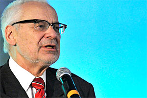 Sieht schwarz für Wiens Schwarze: Erhard Busek. Sieht schwarz für Wiens Schwarze: Erhard Busek.