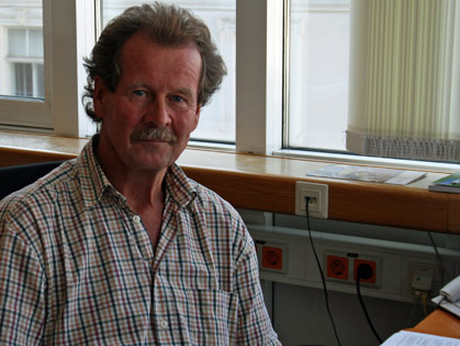 Manfred Nowak (60) ist Leiter des Ludwig-Boltzmann-Instituts für Menschenrechte in Wien und war bis Ende 2010 UN-Sonderberichterstatter über Folter. Manfred Nowak (60) ist Leiter des Ludwig-Boltzmann-Instituts für Menschenrechte in Wien und war bis Ende 2010 UN-Sonderberichterstatter über Folter.