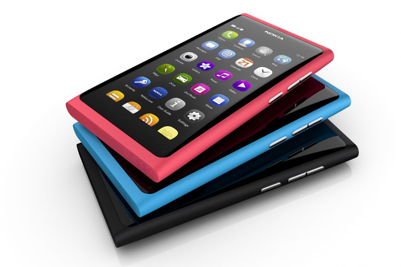 Das Design des Nokia N9 ist wirklich gut gelungen, zudem liegt es bestens in der Hand, auch sonst gibt es an der Verarbeitung nichts zu bemäkeln.