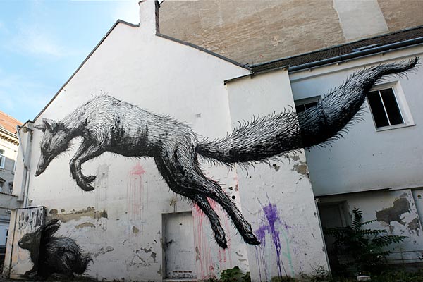 Roa arbeitete mehr als zwei Tage an dem überdimensionalen Fuchs in der 
Westbahnstraße.