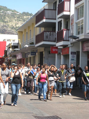 SchülerInnen auf La Réunion SchülerInnen auf La Réunion