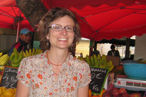 Eva Posch am Markt St. Denis Eva Posch am Markt St. Denis
