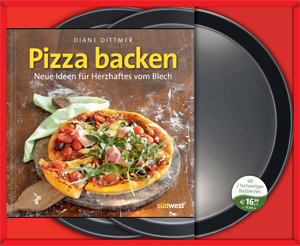 Pizza-Set: Kochbüchlein und zwei Bleche. Pizza-Set: Kochbüchlein und zwei Bleche.