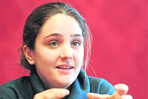 Valerie Schmidt-Chiari, Gründerin von The Connection, einem Café für junge Migranten, das beim Bewerben hilft. Valerie Schmidt-Chiari, Gründerin von The Connection, einem Café für junge Migranten, das beim Bewerben hilft.