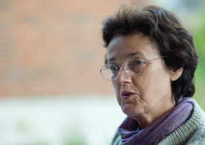 Informatikerin und Frauenforscherin Ina Wagner war von 1987 bis 2011 Professorin an der TU Wien und begründete dort ihr Fachgebiet Multidisziplinäres Systemdesign, eine Kombination von Informatik, Sozialwissenschaften und Kunst: "In meinem Bereich hat es kaum Frauen gegeben, die aus den
Naturwissenschaften kamen und sich mit feministischen Positionen
auseinandersetzten. Das hat sich bis heute sehr verändert." Informatikerin und Frauenforscherin Ina Wagner war von 1987 bis 2011 Professorin an der TU Wien und begründete dort ihr Fachgebiet Multidisziplinäres Systemdesign, eine Kombination von Informatik, Sozialwissenschaften und Kunst: "In meinem Bereich hat es kaum Frauen gegeben, die aus den
Naturwissenschaften kamen und sich mit feministischen Positionen
auseinandersetzten. Das hat sich bis heute sehr verändert."