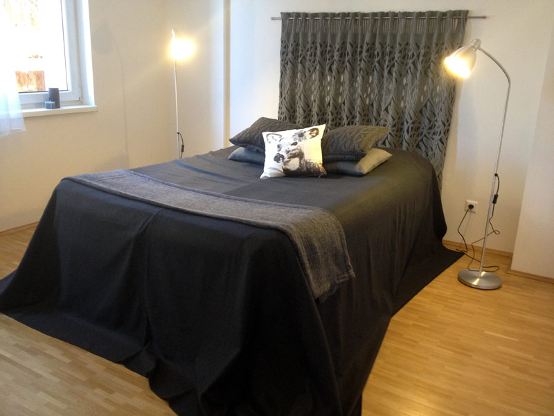 Das Bett mit den Rehleinaugen.