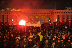 Kundgebung am Heldenplatz. Kundgebung am Heldenplatz.
