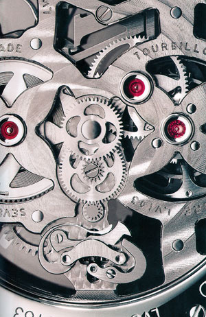 Hohe Schule der Zeitmessung beim Koffermacher: Kaliber mit Tourbillon. Hohe Schule der Zeitmessung beim Koffermacher: Kaliber mit Tourbillon.