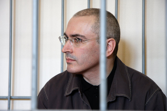Oligarch Michail Chodorkowski hinter Gittern.
