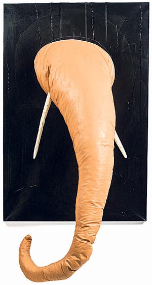 Zenita Komads "Elefant", märchenhafte Erscheinung aus einer anderen Welt
(4.000-6.000). Zenita Komads "Elefant", märchenhafte Erscheinung aus einer anderen Welt
(4.000-6.000).