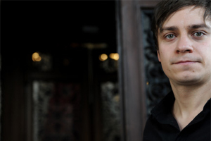 Ob der Filmakademie-Student Patrick Vollrath mit seiner Bachelorarbeit beginnen kann, hängt davon ob, wie er 40.000 Euro einwerben kann - denn so viel kostet die Produktion seines Abschlussfilms. Ob der Filmakademie-Student Patrick Vollrath mit seiner Bachelorarbeit beginnen kann, hängt davon ob, wie er 40.000 Euro einwerben kann - denn so viel kostet die Produktion seines Abschlussfilms.