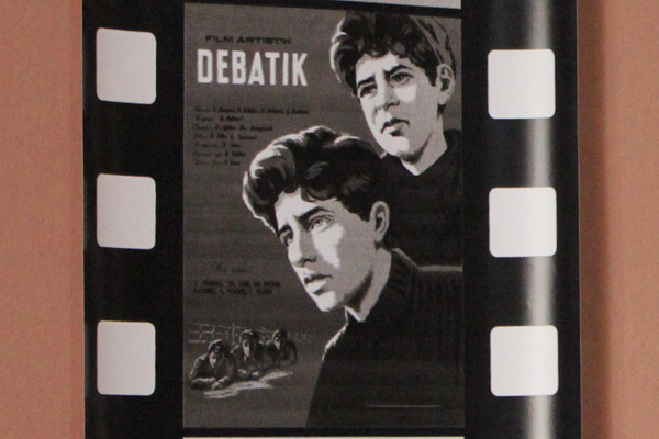 Viele Albaner und Albanerinnen mögen die alten Filme aus der Zeit des kommunistischen Regimes. Auf Kanal T im Pay-TV kann man den Klassikern nonstop frönen.