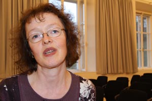 "Im ganzen Bildungsverständnis macht man sich nur noch für die Seite des 
Wettbewerbs stark. Das Moment des Gemeinsamen,
 auch im Sinne einer gerechteren Bildung, ist verloren gegangen in 
dieser Leistungsmaschine", sagt Messerschmidt.