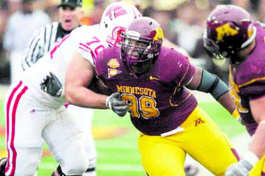 Mitten drin im Kampf um die Spitzenplätze: Die Universität von Minnesota - hier repräsentiert von Defense-Star Garrett Brown, rangiert verlässlich unter den Top 50 der Welt.