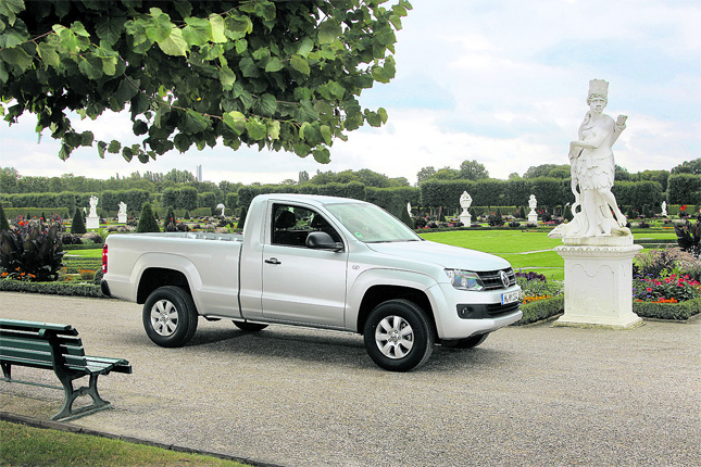 Ein Auto wie ein Schlossgärtner: Den VW-Pick-up Amarok gibt's jetzt auch mit kleinerer Kabine und größerer Ladefläche für rustikalere Zwecke. Heißt dann im Fachjargon: Singlecab