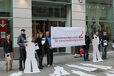 Auf die Petition wurde Donnerstagvormittag vor einem H&amp;M in der Kärtnerstraße aufmerksam gemacht. 